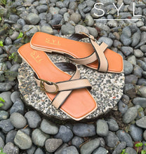 Load image into Gallery viewer, Daniella flats by SYL