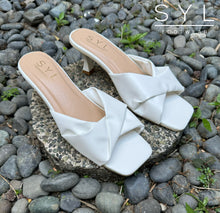 Load image into Gallery viewer, Emily 2.5 inches heels by SYL