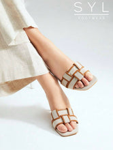 Load image into Gallery viewer, Thalia Classy heels by SYL