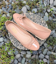 Load image into Gallery viewer, Enelof shoes by SYL