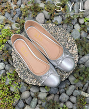 Load image into Gallery viewer, Enelof shoes by SYL