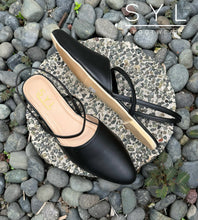 Load image into Gallery viewer, Elva shoes by SYL