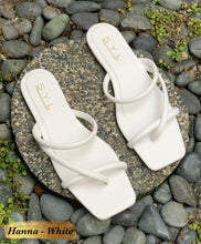 Load image into Gallery viewer, HANNA flats by SYL