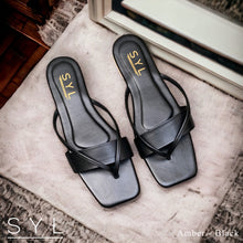 Load image into Gallery viewer, Amber flats by SYL