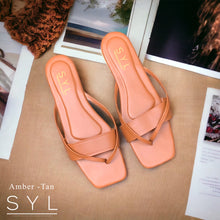 Load image into Gallery viewer, Amber flats by SYL