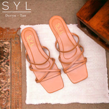 Load image into Gallery viewer, Devyn flats by SYL