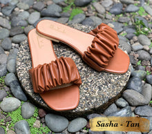 Load image into Gallery viewer, Sasha flats by SYL