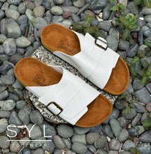 Load image into Gallery viewer, Sammy Men&#39;s footwear in cork by SYL
