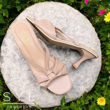 Load image into Gallery viewer, Marian classy heels by SYL
