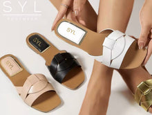 Load image into Gallery viewer, Rochelle flats by SYL
