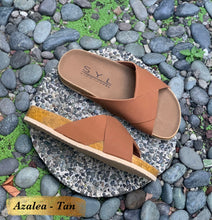 Load image into Gallery viewer, Azalea slippers in cork by SYL
