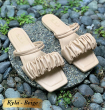 Load image into Gallery viewer, KYLA flats by SYL
