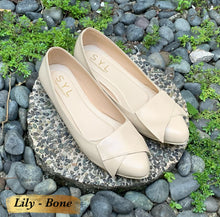 Load image into Gallery viewer, Lily shoes by SYL
